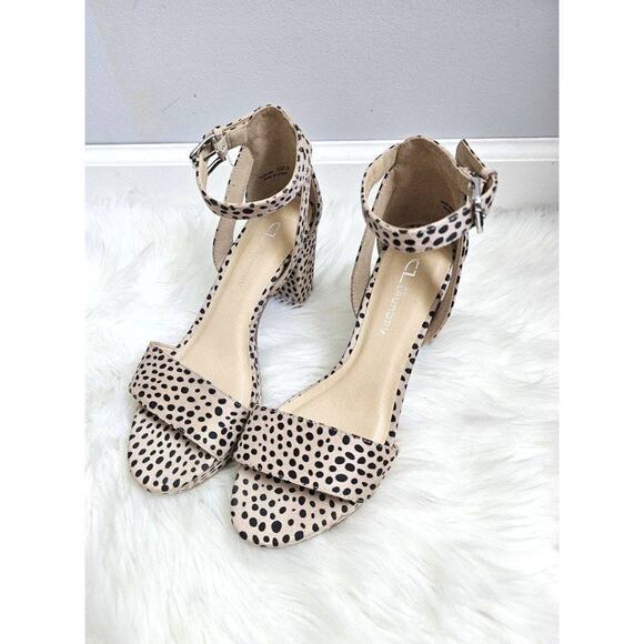 CL by Laundry Faux Suede Block Heels - Size 7 - 3.5" - Picture 2 of 5